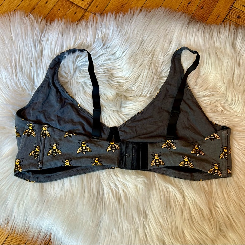 Me Undies - UltraModal™ FeelFree Longline‎ Bralette - Grey Bees - Picture 3 of 5